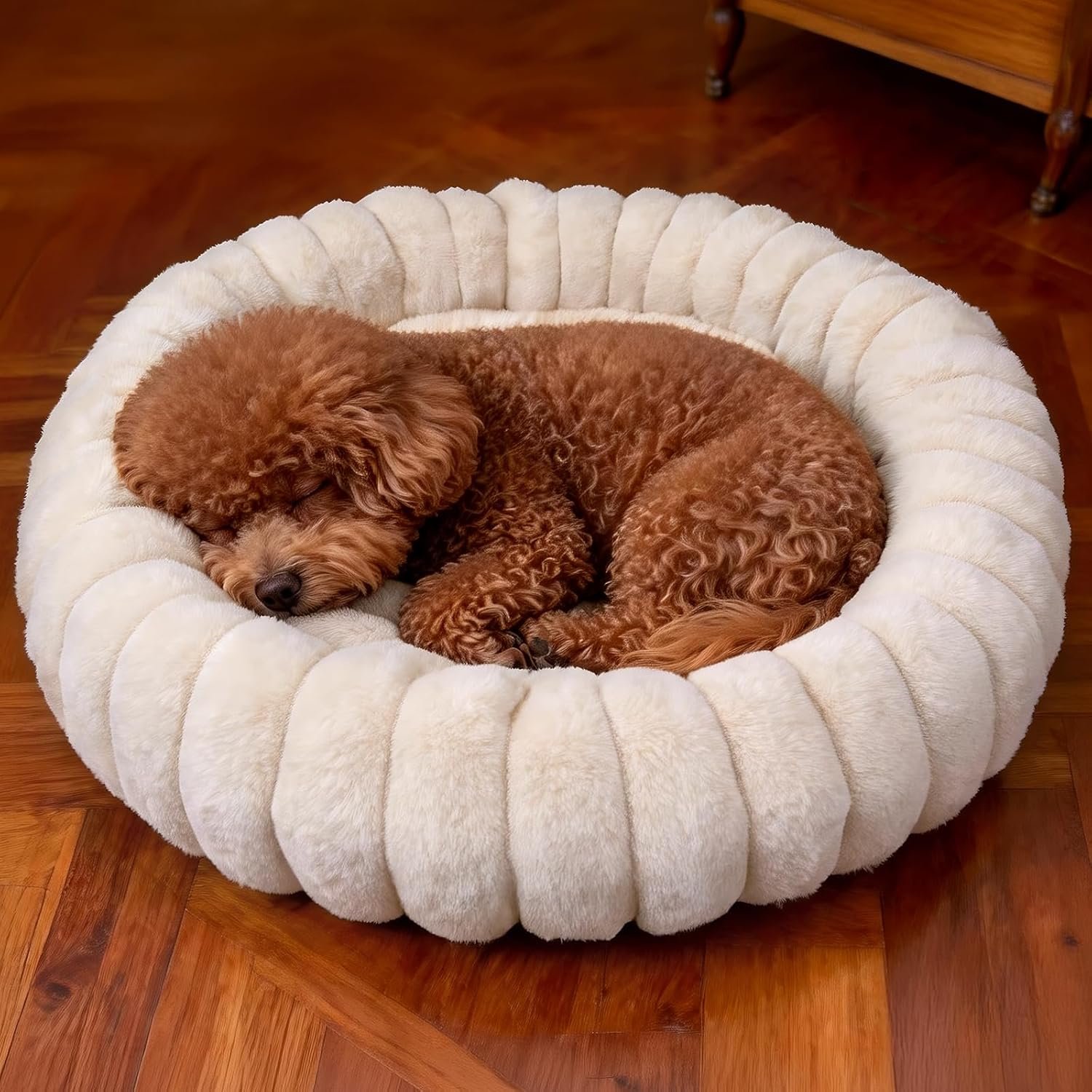 Donut Dog and Cat Bed, Luxurious Comfortable Faux Rabbit Fur Pet Beds, Round Anti-Anxiety Calming Puppy Kitten Bed with Anti-Slip Bottom for Small Medium Dogs & Cats(20″, White)